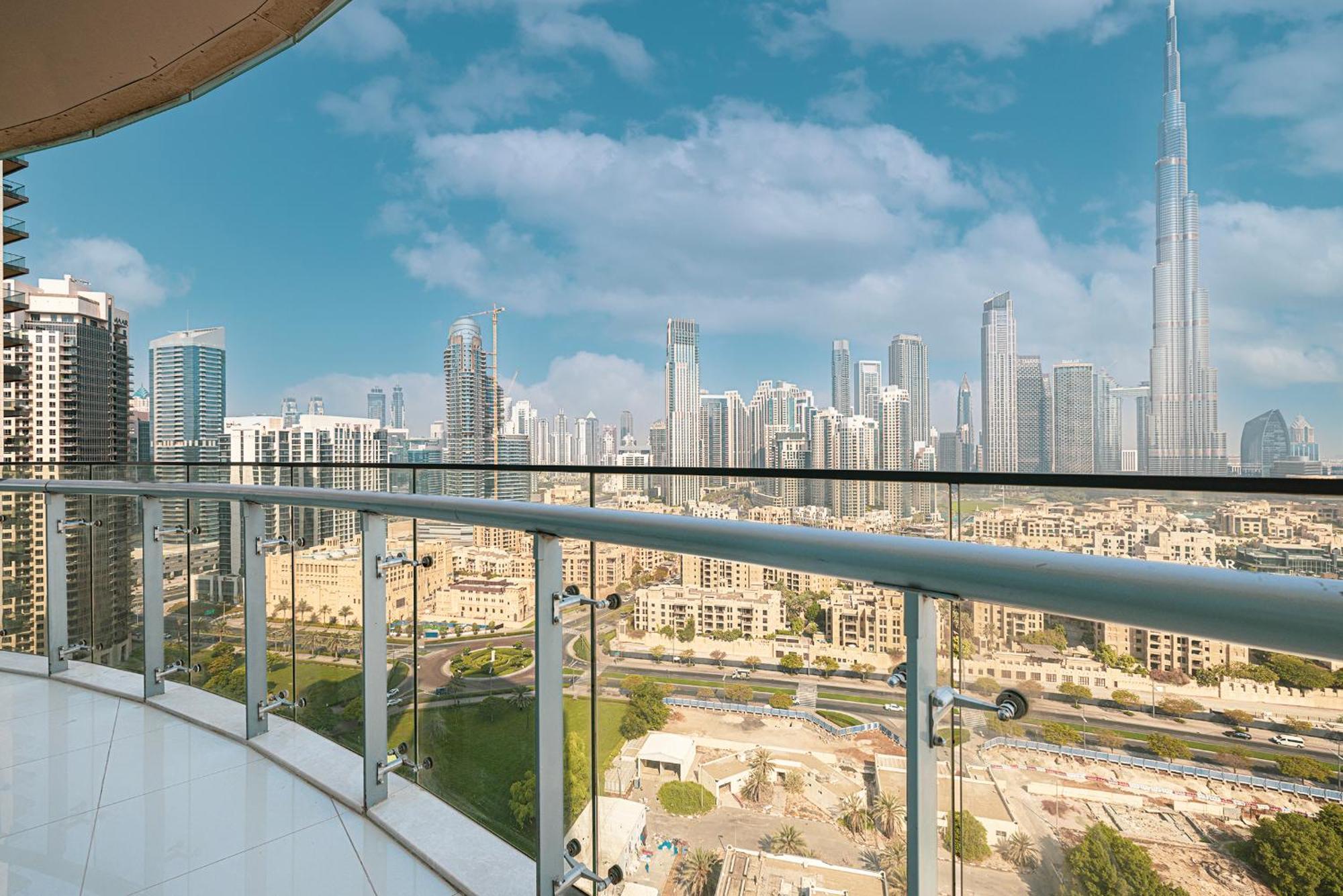 Magnificent - Damac Distinction Downtown Apartment Dubai Bagian luar foto