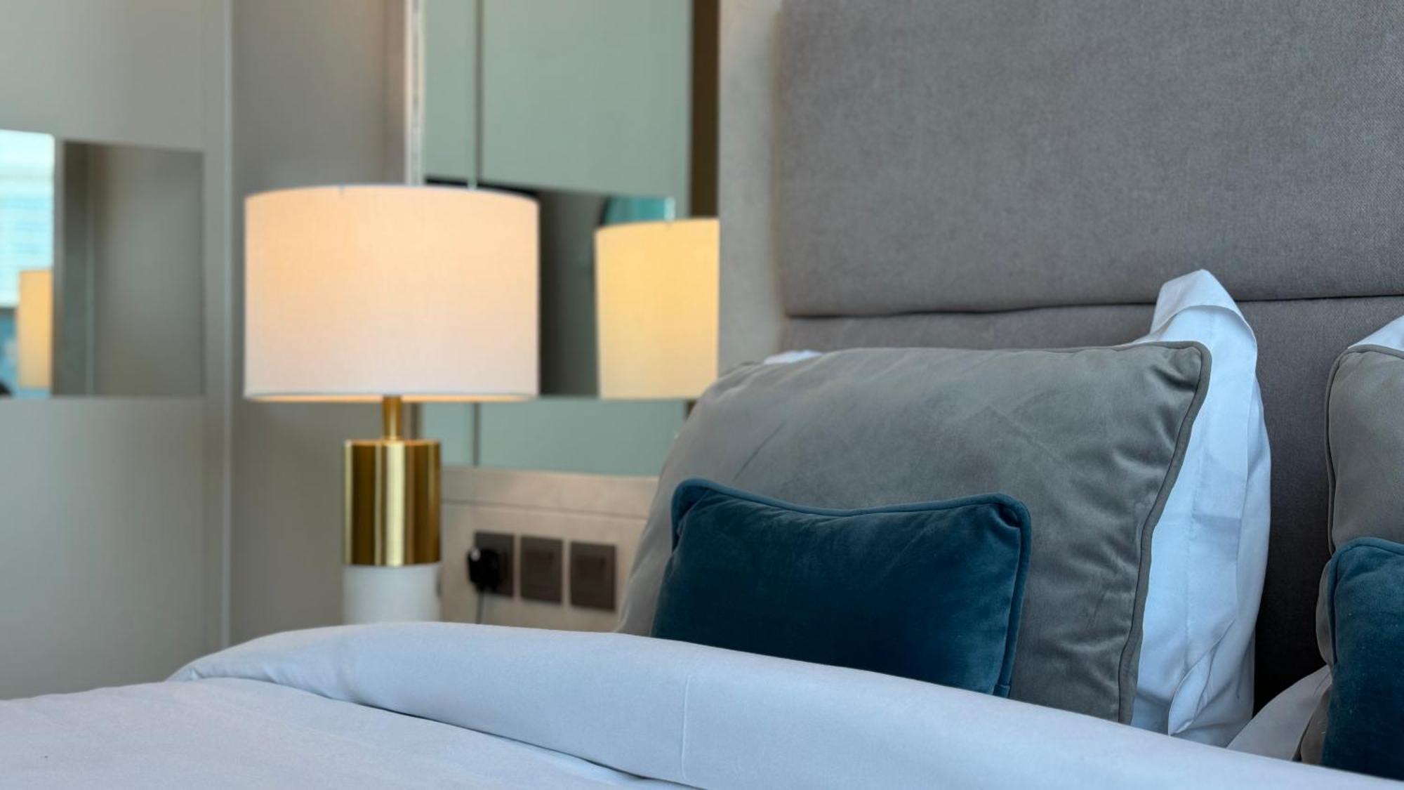 Magnificent - Damac Distinction Downtown Apartment Dubai Bagian luar foto