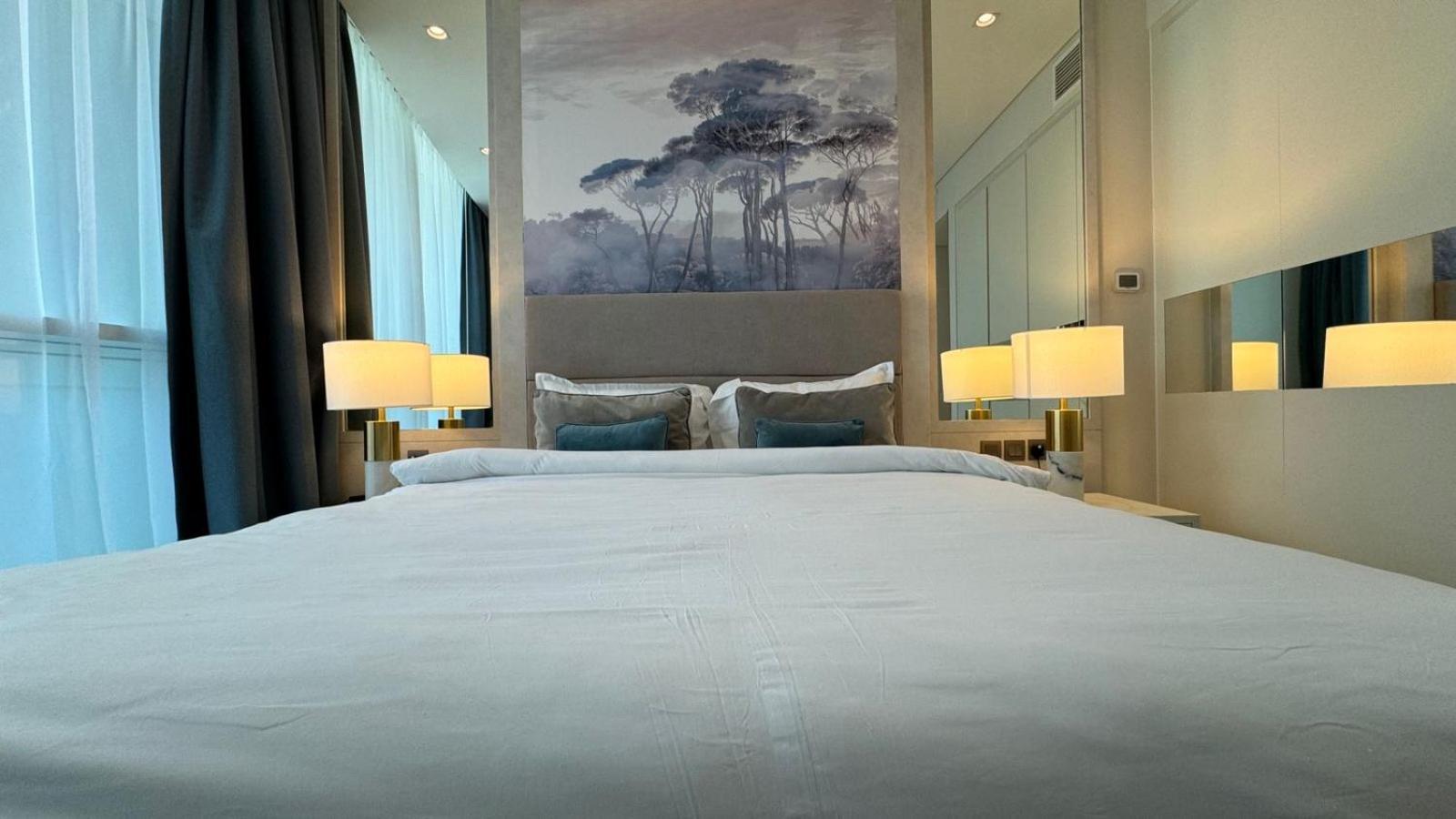 Magnificent - Damac Distinction Downtown Apartment Dubai Bagian luar foto